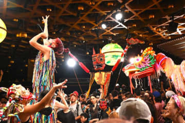 難波千日前の魔窟「味園ユニバース」に魑魅魍魎…熱狂の一夜
