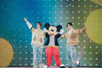 ミッキーが日本人アーティストのコンサートに初出演　キンプリ公演にサプライズ登場