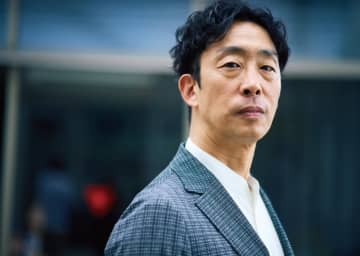 北村有起哉さんインタビュー「俳優はご縁を大切に、『またご一緒できたら』と願うことの繰り返し」｜映画『逆火』