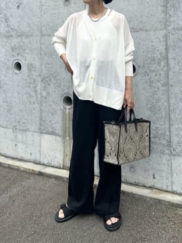 シンプルな着こなしは「シアートップス」で差をつける！こなれ感漂う♡おしゃれな人の夏コーデ