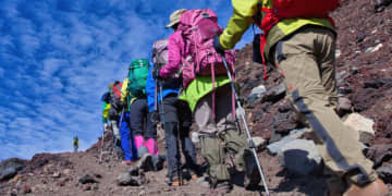 「問題はインバウンドよりも日本人のほう」外国人登山者の遭難多発で“救助有料化”議論も…山岳事故が相次ぐ「根本的な課題」とは