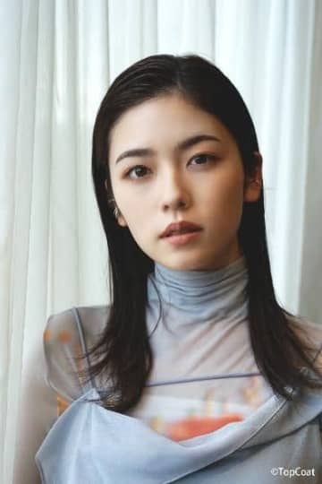 ドラえもんが楽しそうに踊る「日清ヘルシークリア」のCMソングを歌っているのは?