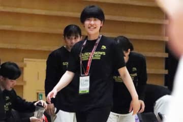 日本経済大・学生コーチ松本樹奈の挑戦「外から鼓舞してチームに貢献したい」