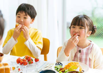 食べ物を噛まない子どもにどんな影響がある？くろさき歯科院長黒崎先生にお伺いしました