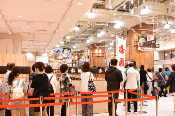 大阪に「赤福氷」が再来！ 昨年は開店前から１００人超えの行列、今年は増席