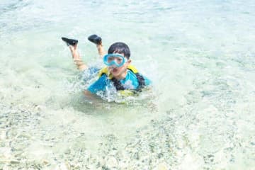男児の水着のインナーメッシュに、おちんちんが挟まる痛々しい事故が…。メッシュの穴、こんな水着が要注意！【小児科医】