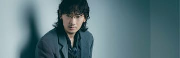 綾野剛「すべての始まり」になった『仮面ライダー555』での経験、過去に演じた役は「僕の中で息づいていますし、誰ひとり忘れていません」
