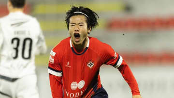 160cmの20歳日本人逸材、ポルトガル強豪に電撃移籍！2030年までの契約を結ぶ