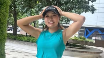 「腹だししちゃってますね」「写真集出そうよ」高橋彩華、ヘソ出しコーデにファン釘付け