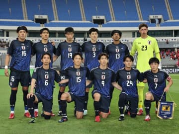 森保ジャパンが中国戦のスタメン発表！ 初戦の香港戦から11人全員を入れ替え、長友佑都や細谷真大、原大智らが先発【E-１】