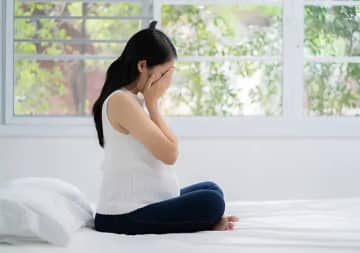 マタニティブルーになったらどうすれば？妊娠中に漠然とした不安を感じたら自分を安心させてあげることが大切です