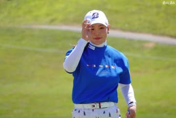 吉田優利が日米ベストの「63」で首位に2差7位　竹田麗央は12位に後退、昨年Vの古江彩佳は50位で最終日へ