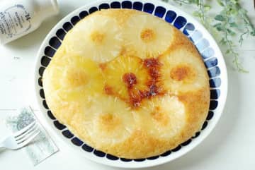 ホットケーキミックスとフライパンで簡単にできる！パイナップルアップサイドダウンケーキ