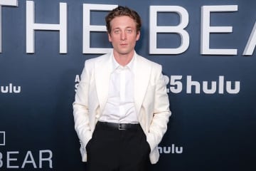 いつも花束を抱えているジェレミー・アレン・ホワイト→”本当の理由”が優しすぎた