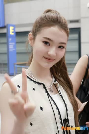 【PHOTO】MEOVV、海外スケジュールを終えて韓国に到着（動画あり）