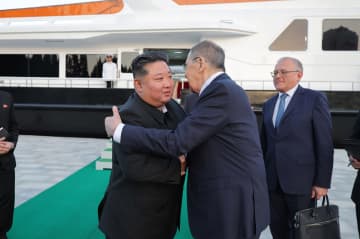 金正恩氏、肝いり豪華リゾートでロシア外相と会談