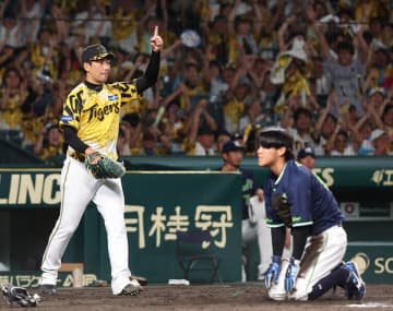 【ヤクルト】高津監督まさか…武岡龍世が痛恨の本塁憤死で試合終了「仕方ない」「遅すぎ」
