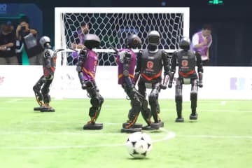 中国の人型ロボットサッカーリーグはロボット工学に革命を起こす―米メディア