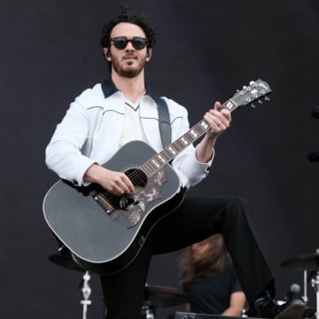ケヴィン・ジョナス、ジョナス・ブラザーズ活動休止中に全財産失う！？