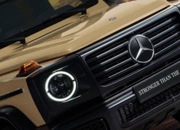 メルセデスGクラス特別仕様　懐かしの復刻カラーで100台限定発売