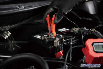 繋ぐだけで診断＆充電、さらにリフレッシュ機能もありがたい。頼れる「バッテリーチャージャー」が新登場！