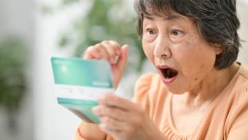 遺族年金は「亡夫の年金の4分の3」じゃなかったの？…〈年金月19万円〉だった67歳女性、年金事務所で告げられた「まさかの遺族年金額」に絶句【FPの助言】