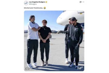 大谷と由伸が背比べ？　隣でカーショーは凝視…球団公式が泣き笑いしたオールスター出発前のお茶目な1枚