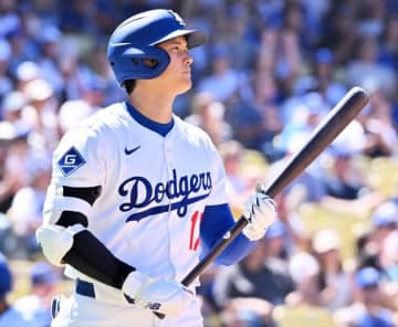 大谷翔平と山本由伸が背伸び対決？ではしゃいでる。ドジャースのオールスター参加組が出発の様子を公開