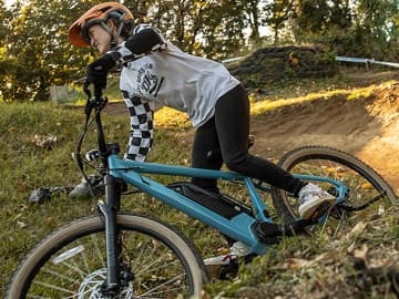 EバイクでMTBスキルを磨く！ e-EDIT275でスキルパークを遊び尽くす