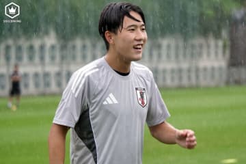 「ヒーローになってみたい」連覇が懸かる日韓戦へ意気込む佐藤龍之介、史上最年少ゴールの期待には「決めたら盛り上がるのかな」