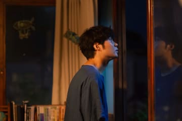 『僕達はまだその星の校則を知らない』磯村勇斗が見た学校という小宇宙　校則は誰のため？