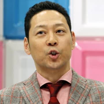 東野幸治「正直、全盛期です」発言のウラにある懐の深さ 醜聞なしの“白い悪魔”は今や万能マシーン