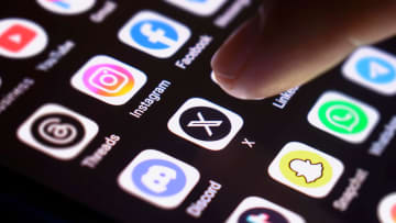 やっぱりSNS疲れ？「幸せ投稿」が原因でやめたくなる人が続出！