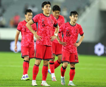 「無気力な韓日戦。W杯に大きな疑問符」「個人技でも組織戦術でも日本に劣った」韓国メディアの危機感爆発！突き付けた“このままじゃマズイ”【E-1】