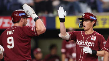 【楽天】オリックスとの「合計33安打」乱打戦制す　辰己涼介は“逆転満塁弾”含む5打点　延長10回に小深田大翔が勝ち越し打