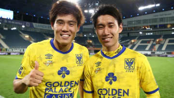 無所属になった26歳日本代表スター、代表の仲良し先輩とお寺を訪れていた！イメチェンも！？