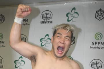 【DDT】KANONと精神が入れ替わった男色ディーノが勝利を挙げ、棚橋弘至戦に弾み!?「DDT、プロレス界、プロレスファン、全部、（口の動きで）愛してまーす！」