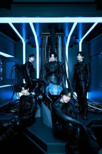 TOMORROW X TOGETHER、4thフルアルバム「星の章：TOGETHER」Awakeバージョンのコンセプトフォトを公開