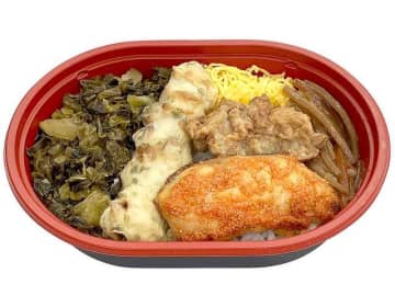 高菜御飯に明太子をまぶした焼きさばなどを盛り付けて税込421円! セブン‐イレブンが「さば明太のっけ高菜御飯」を本日15日(火)発売