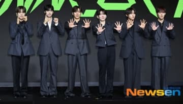 “デビュー10周年”MONSTA X、報道陣の前で9月のカムバックを宣言！？