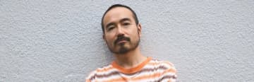 かもめんたる・岩崎う大「人生でいちばんつらかった」オーストラリアで過ごした高校時代に芸人になることを決意した理由
