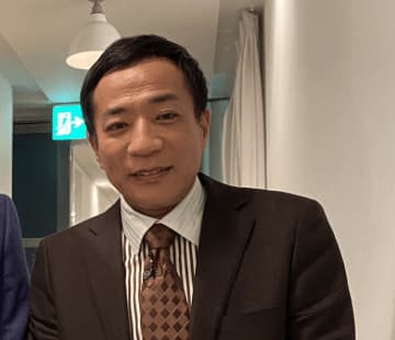 ナイツ塙、ブチギレ寸前か。妻の高齢出産を明かし、神谷代表の発言に対し失望