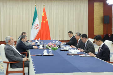 王毅氏、イラン外相と会談