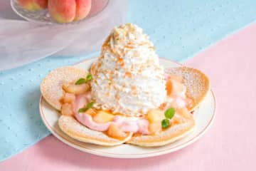 Eggs ’n Thingsの夏限定「桃パンケーキ」が瑞々しすぎる♡