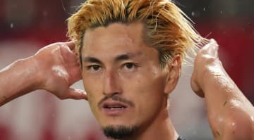 日本代表に呼ばれない29歳悪童Jリーガー、試合でオラつくのは、あの代表OBのせい！？「良くない部分もだいぶ似ちゃった（笑）」