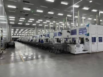 中国の太陽光発電産業の飛躍、世界の工場から世界の技術ハブへ
