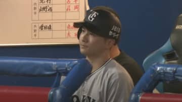 【巨人】泉口友汰が3回で途中交代　スリーバント失敗で悔しい表情　第1打席は3球三振