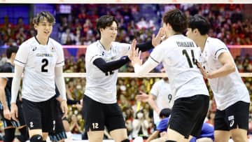 【バレー男子NL】フルセットの熱戦を制し2日連続の逆転勝利！　宮浦健人は両チームトップの23得点