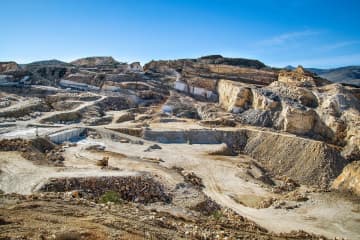 中国はいかにして世界の鉱業を独占したのか―仏メディア