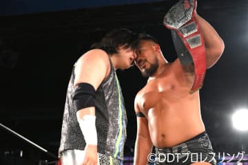 7・27青梅でのKO-Dタッグ王座戦に向け、飯野雄貴と佐藤大地がバチバチに火花！「もっと蹴り、エルボー、投げ、よこせよ！」